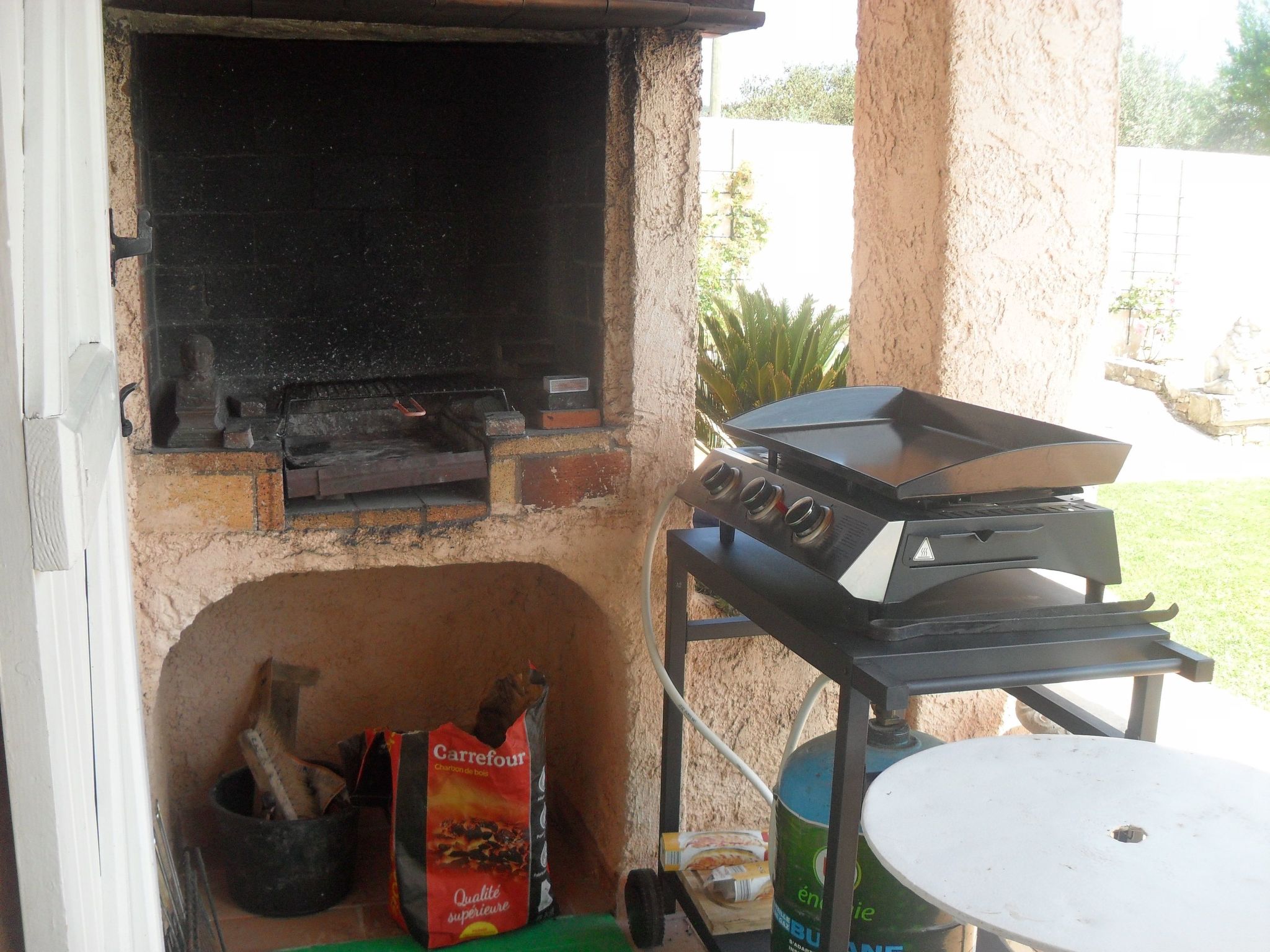 Beheizter Pool ab Mitte April-Inside