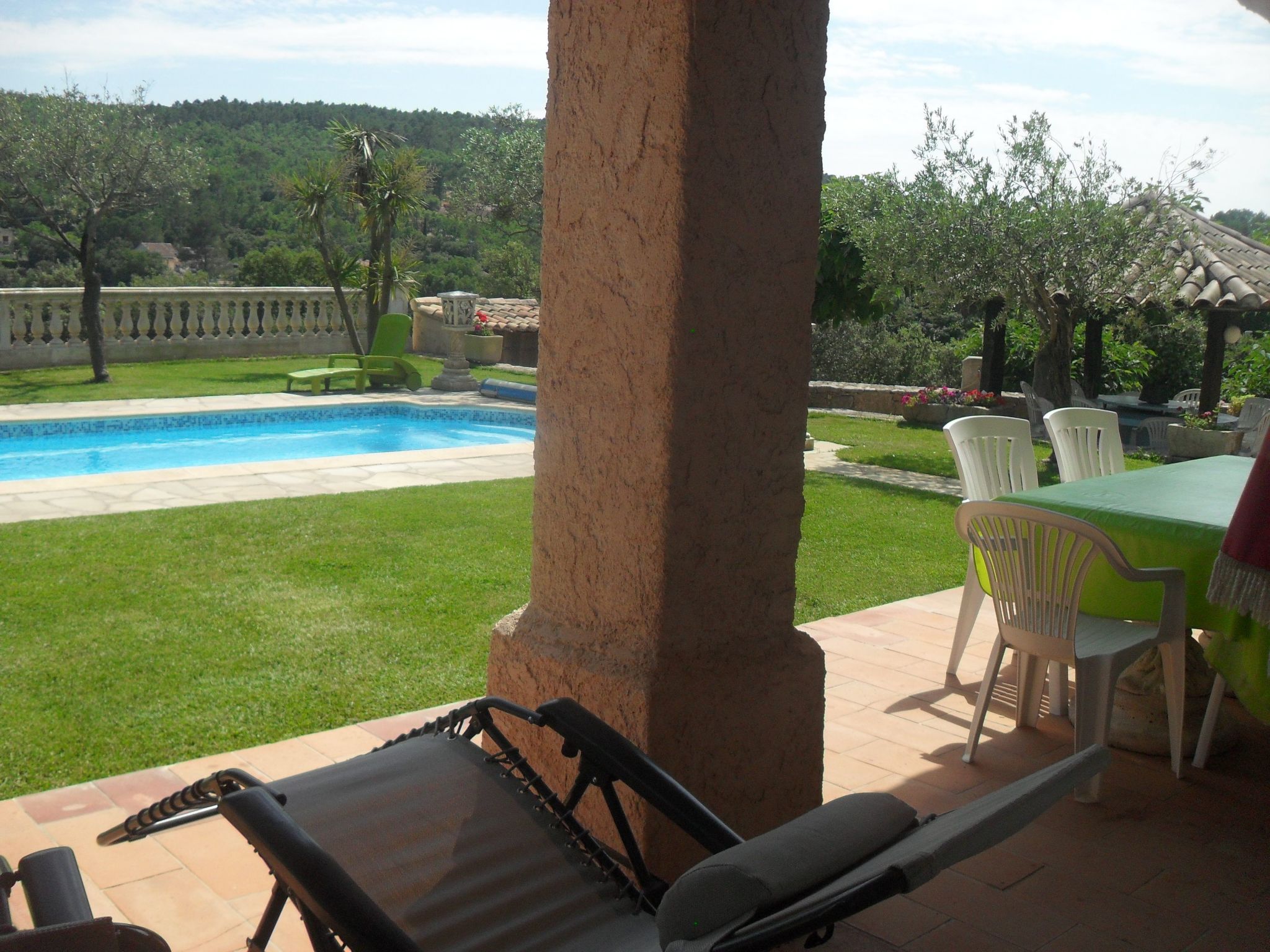 Beheizter Pool ab Mitte April-Inside