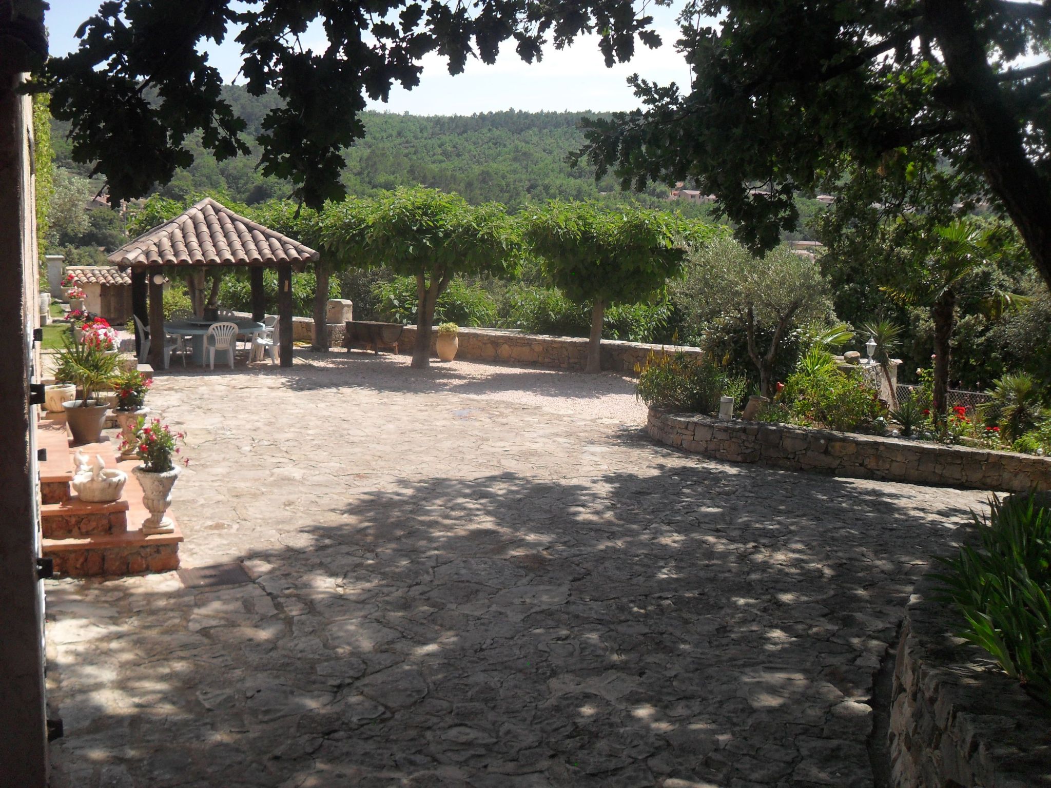 Beheizter Pool ab Mitte April-Inside