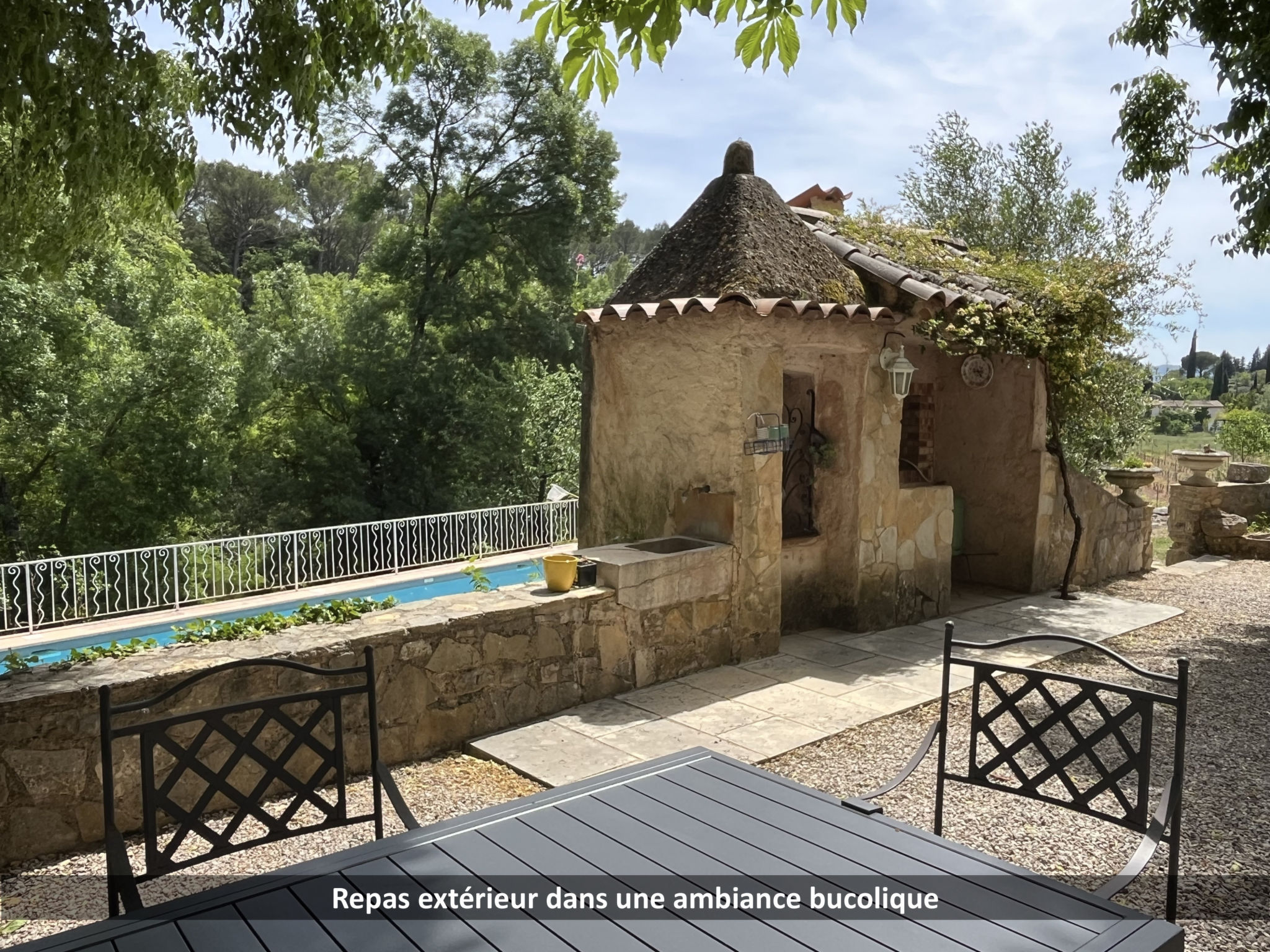 Campagne la Rivière - Dehors