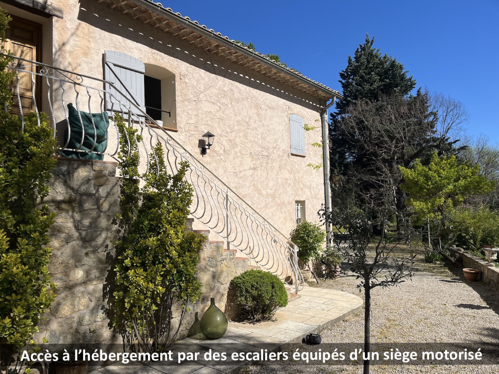 Campagne la Rivière - Dehors
