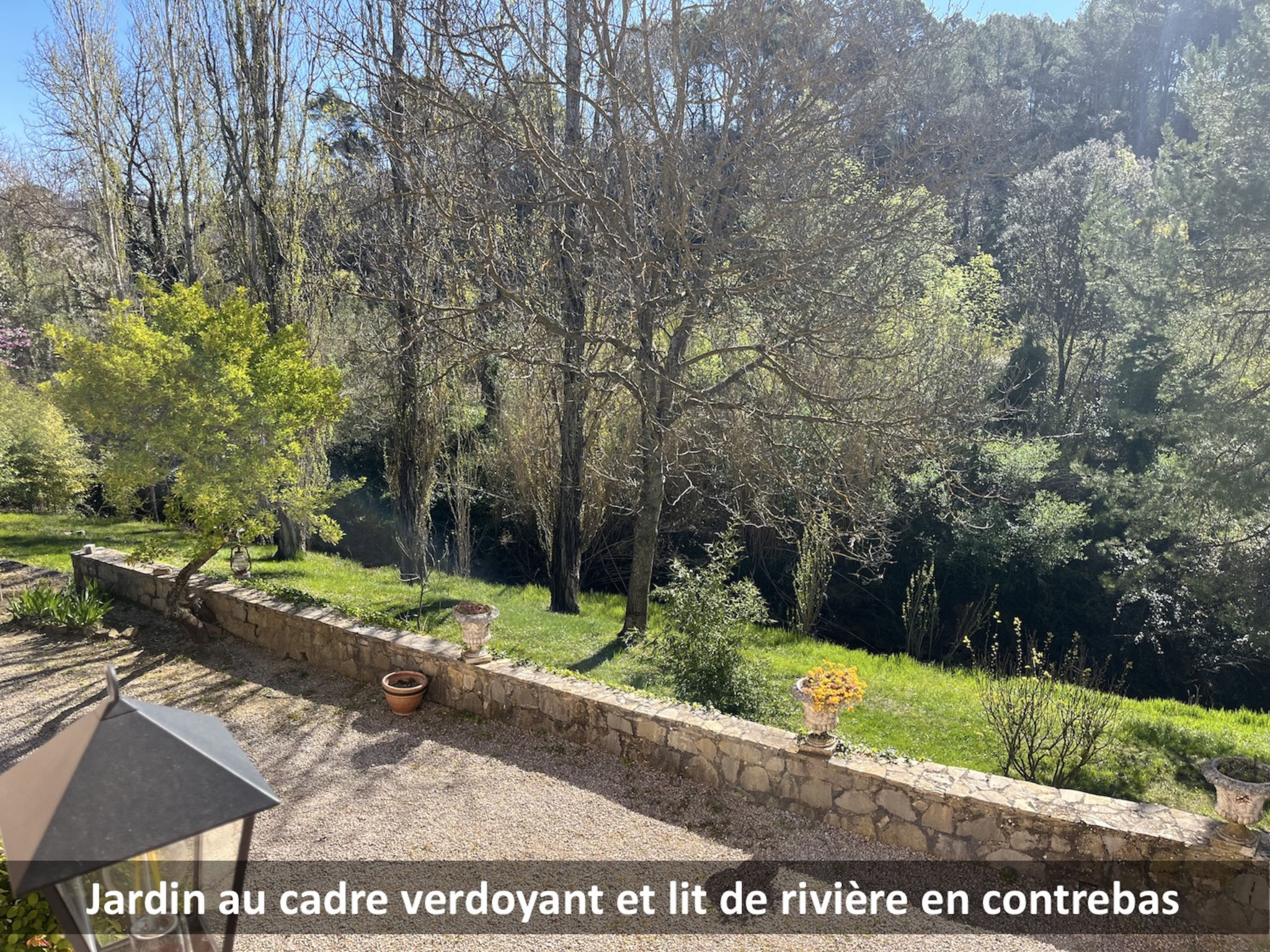 Campagne la Rivière - Dehors