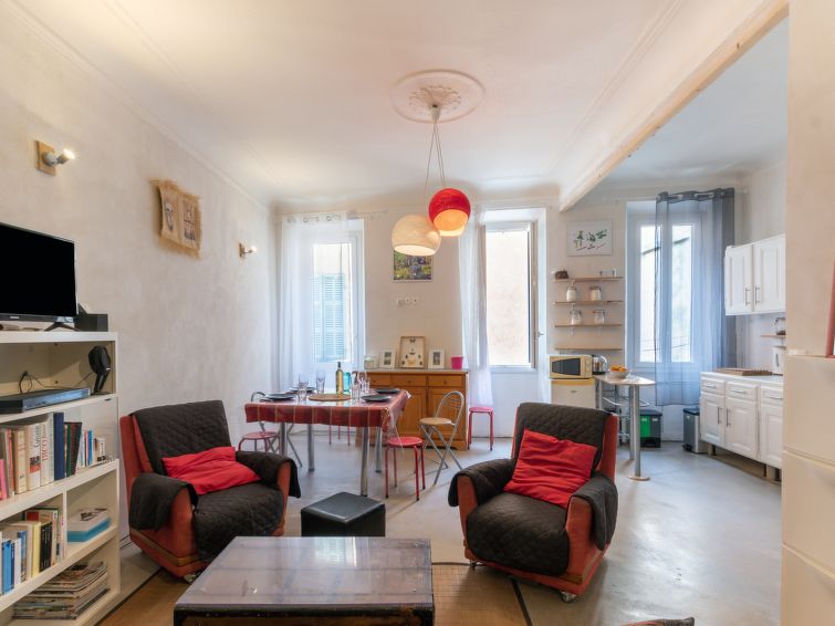 Search and Stay destination La Ciotat, Provence-Alpes-Côte d'Azur - France from AU$ 197. Le Central
