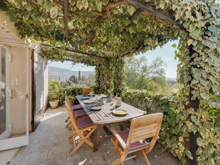 Search and Stay destination Ceyreste, Provence-Alpes-Côte d'Azur - France from AU$ 495. La Chilière