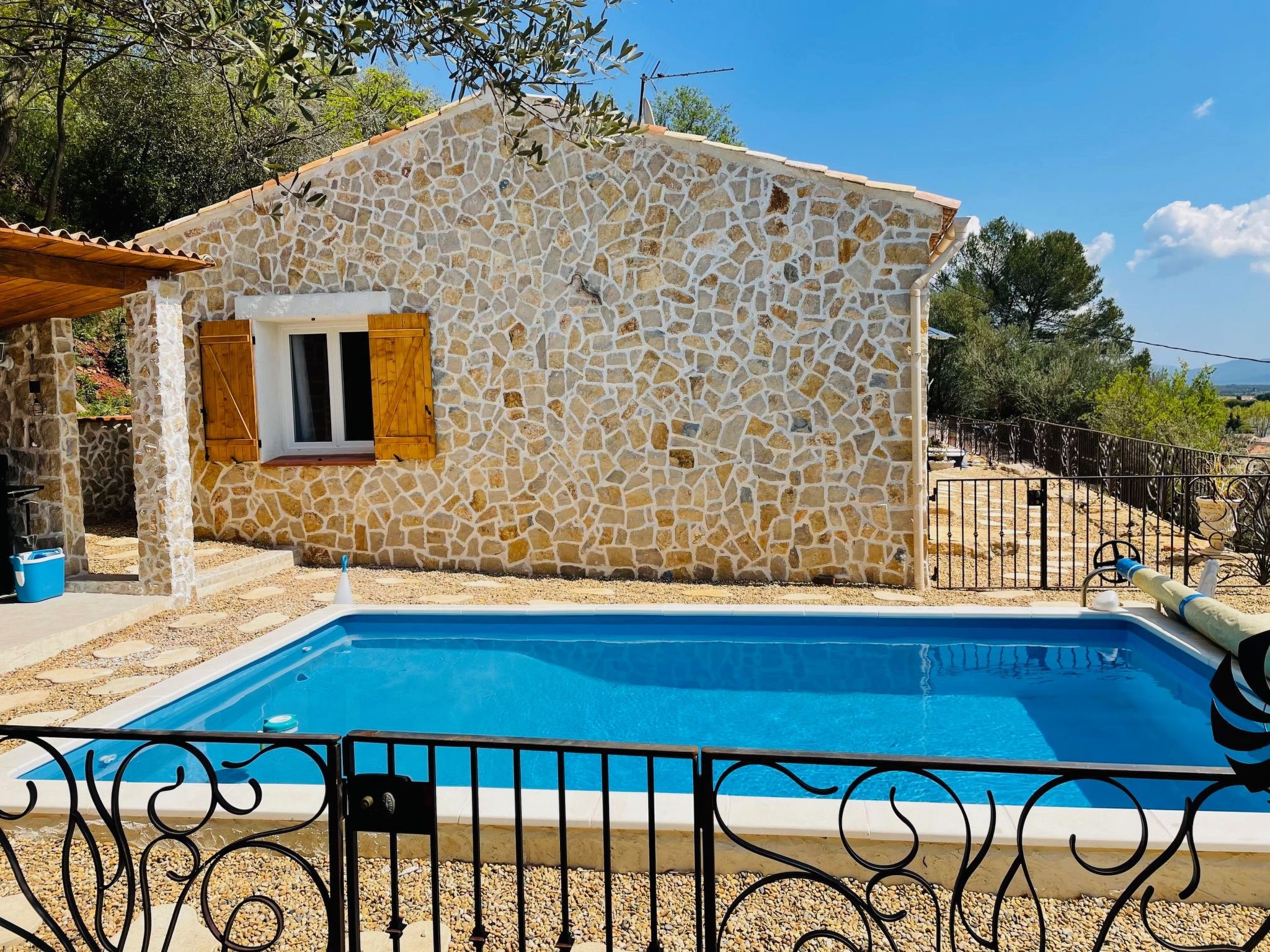 Villa "Les Alloes"-Inside