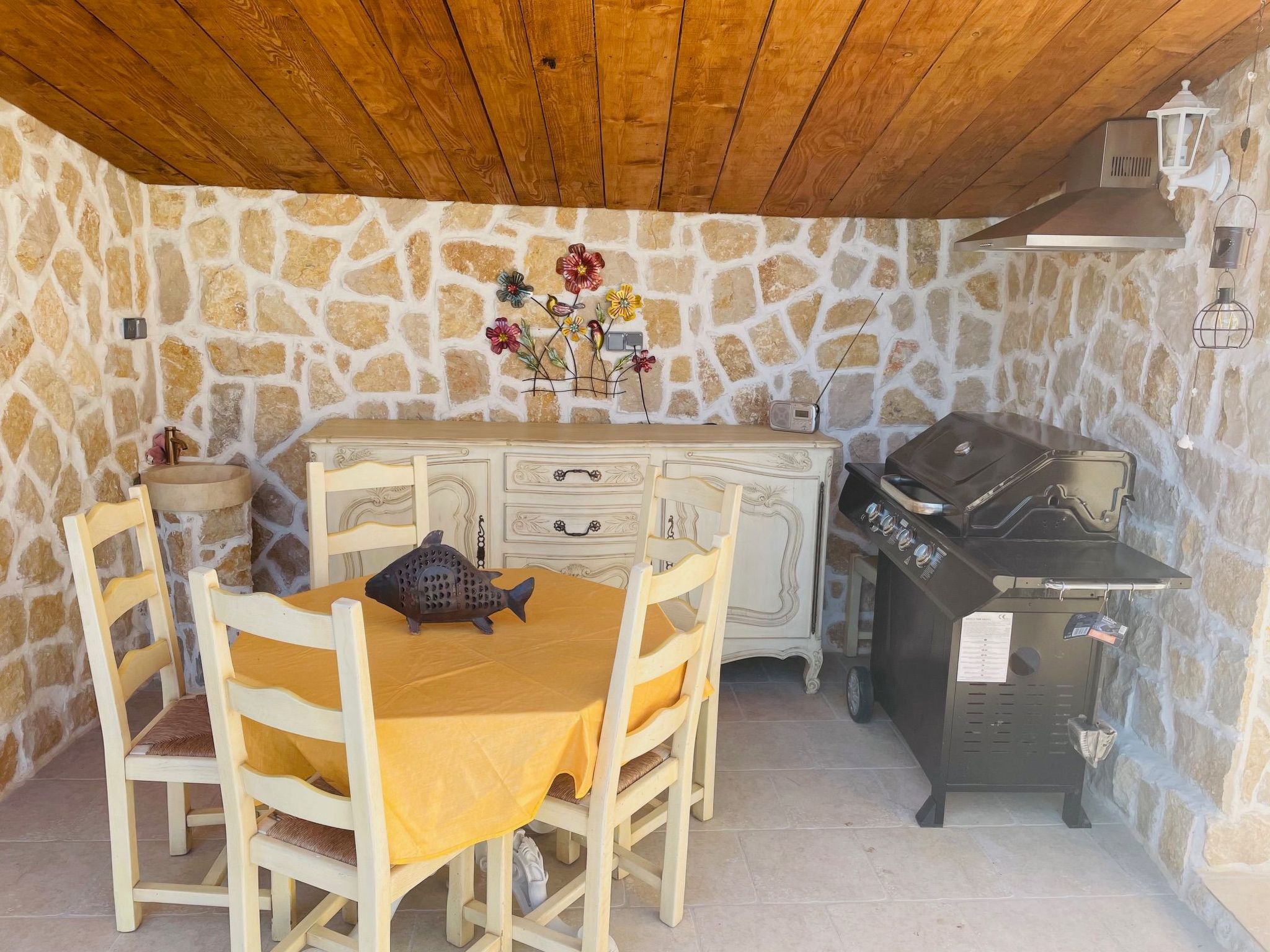 Villa "Les Alloes"-Inside