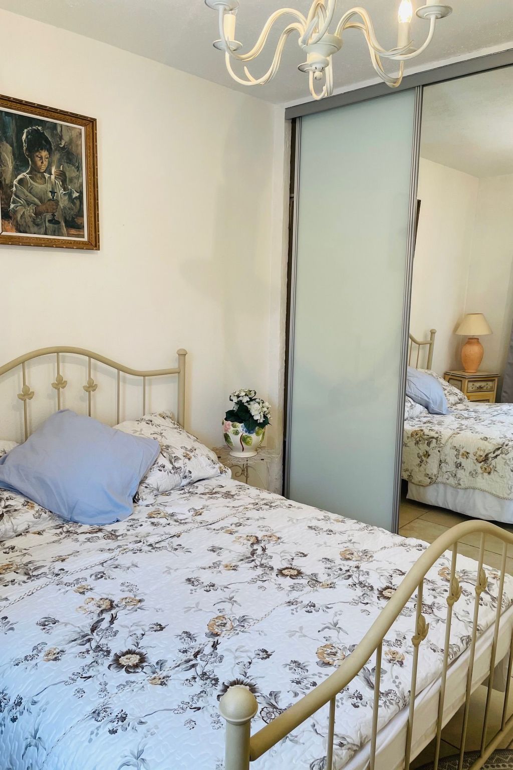 Villa "Les Alloes"-Inside