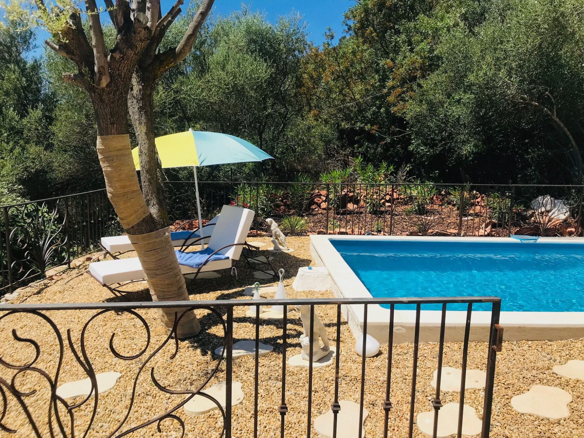 Villa "Les Alloes"-Inside