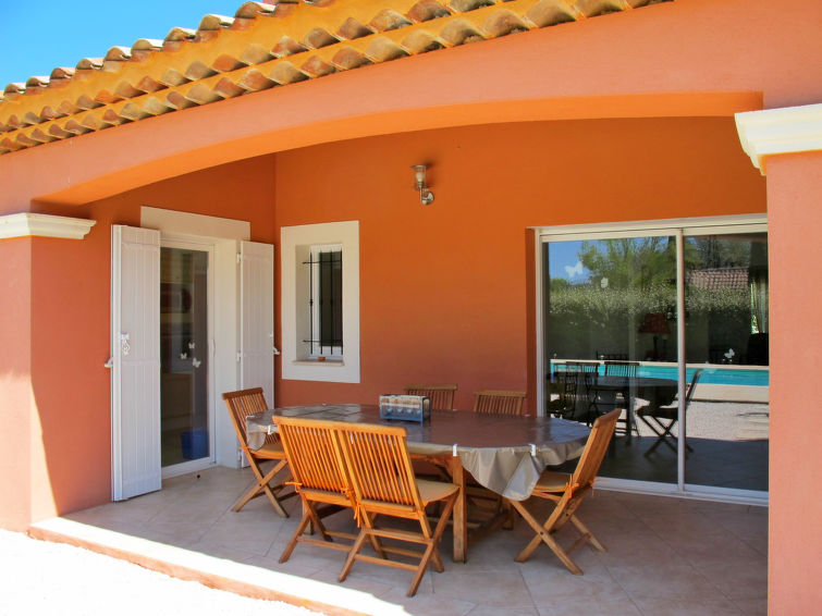 Search and Stay destination Montfort-sur-Argens, Provence-Alpes-Côte d'Azur - France from AU$ 369. Villa Faro (MFT100)