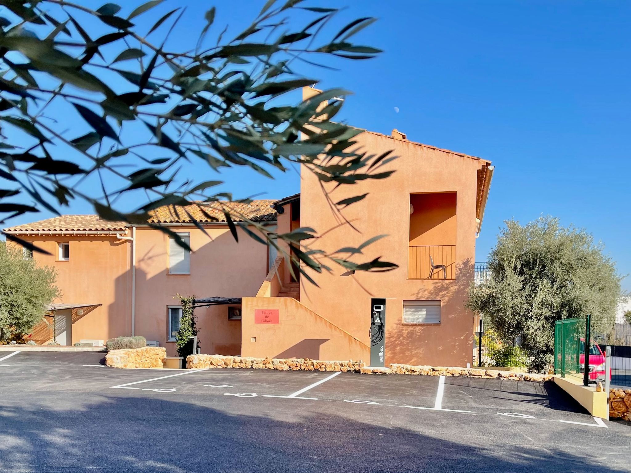 Provenzalisches Landhaus am Meer in ruhiger Lage.-Image-tags.info