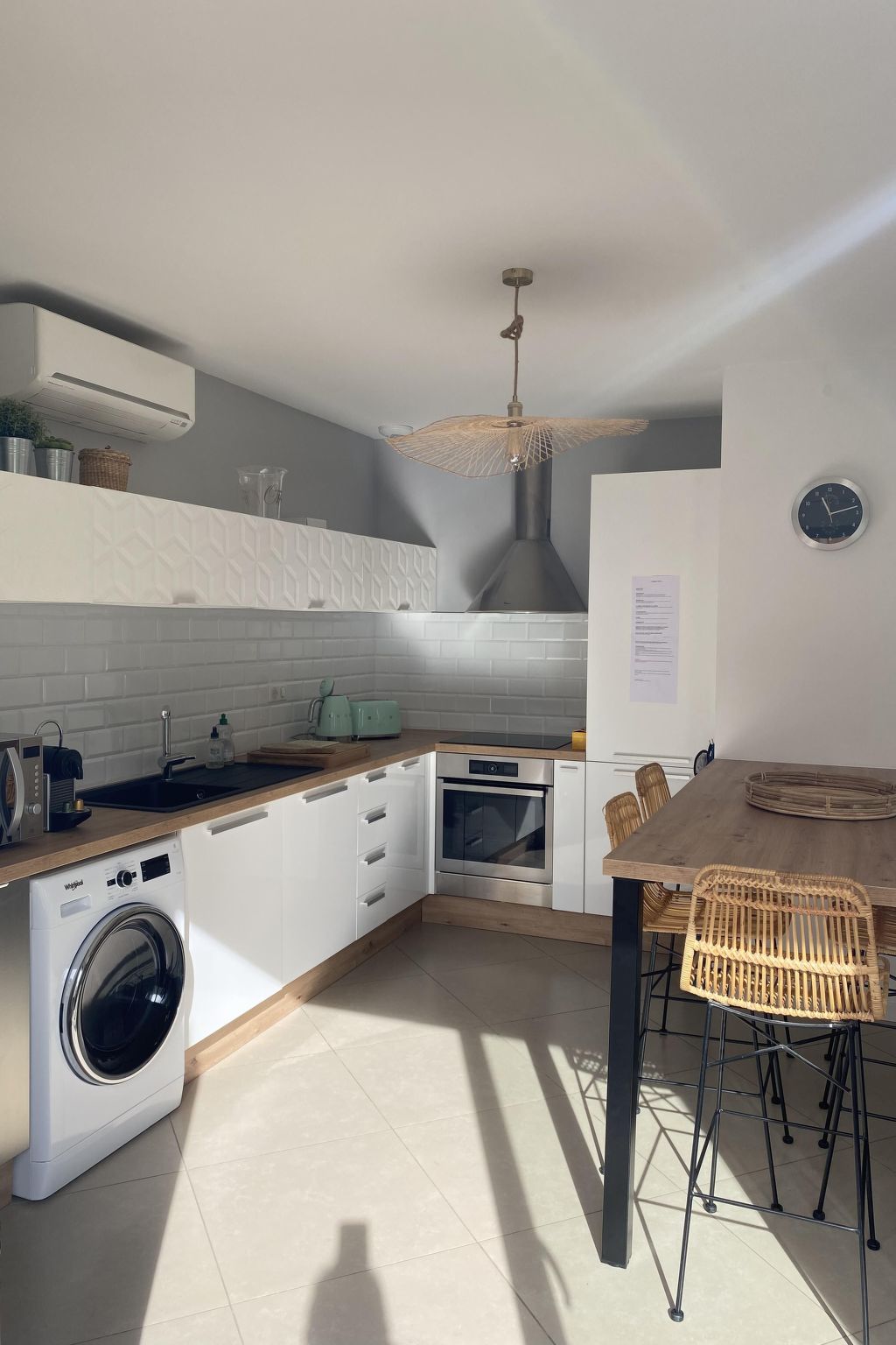 Cosy T3 with intimist garden-Inside