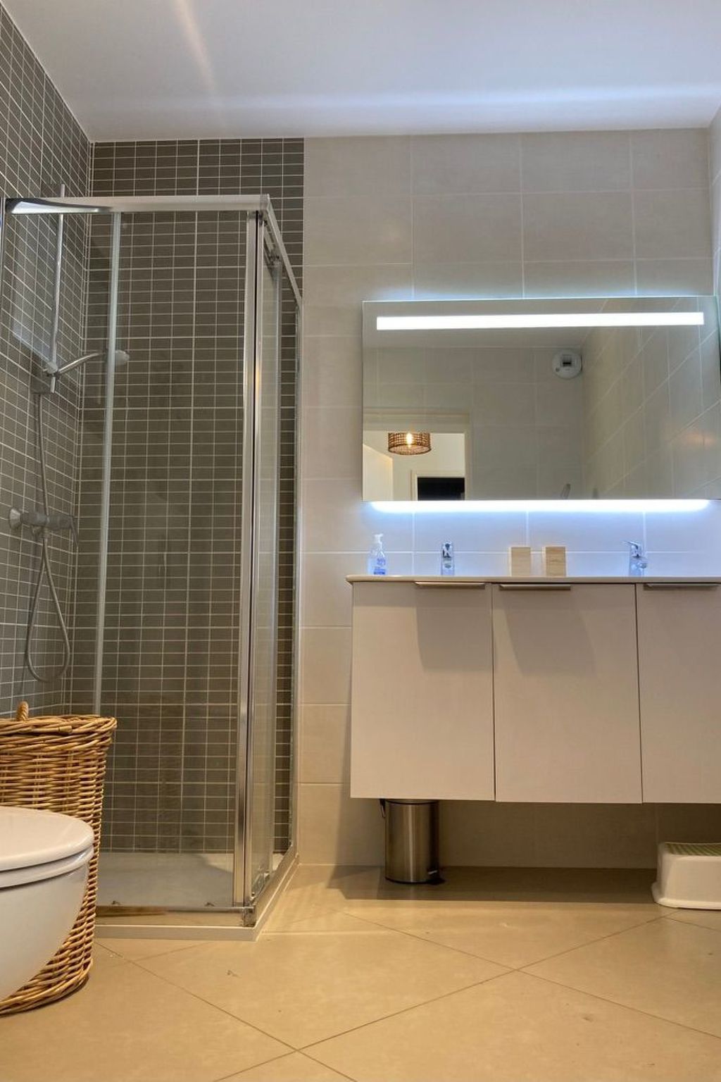 Cosy T3 with intimist garden-Inside