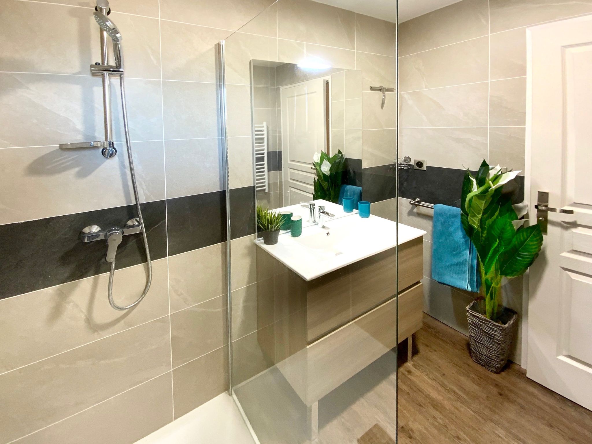 Provenzalisches Landhaus am Meer in ruhiger Lage.-Image-tags.info