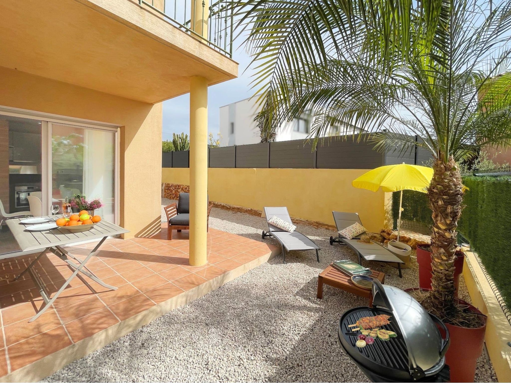 Provenzalisches Landhaus am Meer in ruhiger Lage.-Image-tags.info