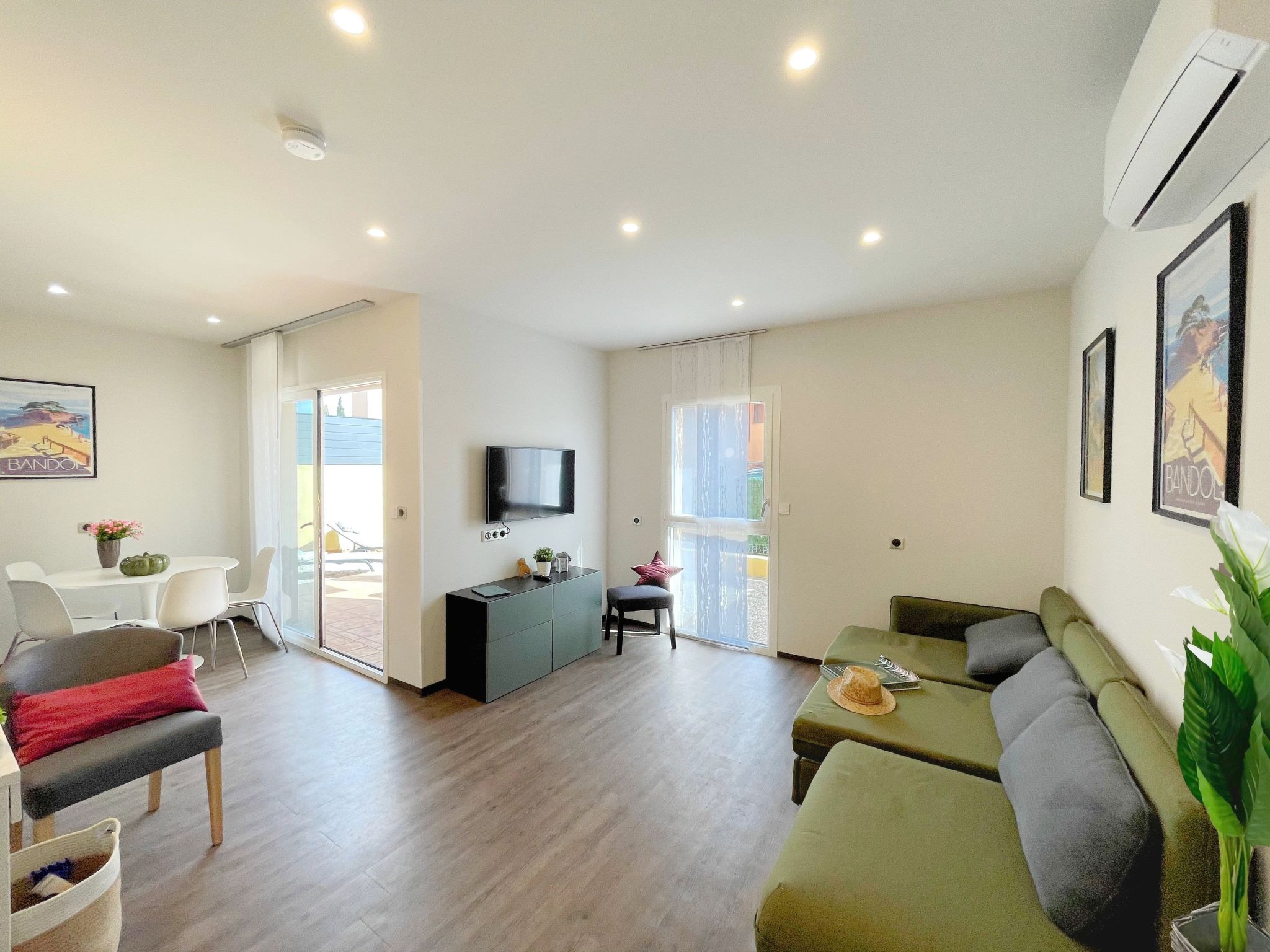 Provenzalisches Landhaus am Meer in ruhiger Lage.-Image-tags.info