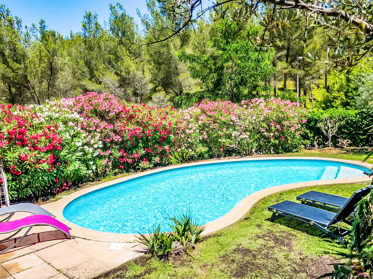 Search and Stay destination Saint-Cyr-sur-Mer, Provence-Alpes-Côte d'Azur - France from AU$ 441. Bella Luna