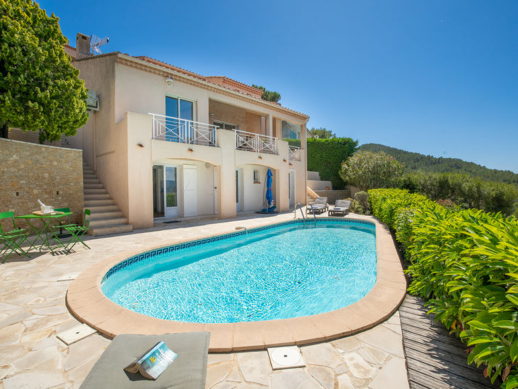 Op 800 m van zee: Vakantiehuis Les Cèdres met privézwembad in Saint Cyr in Saint Cyr sur Mer La Madrague