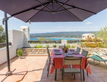 Stijlvol appartement voor 6 personen, 200 meter van zee in Saint Cyr sur Mer - thumbnail 1