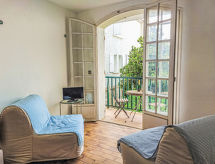 Knus appartement voor 4 aan de Côte d'Azur, 200m van strand - thumbnail 4