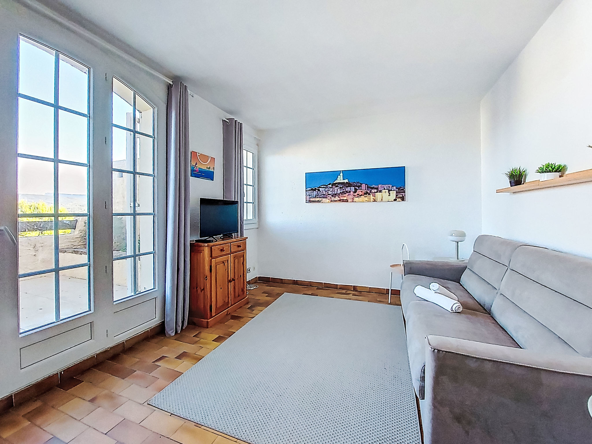 Hameau la Madrague-Drinnen