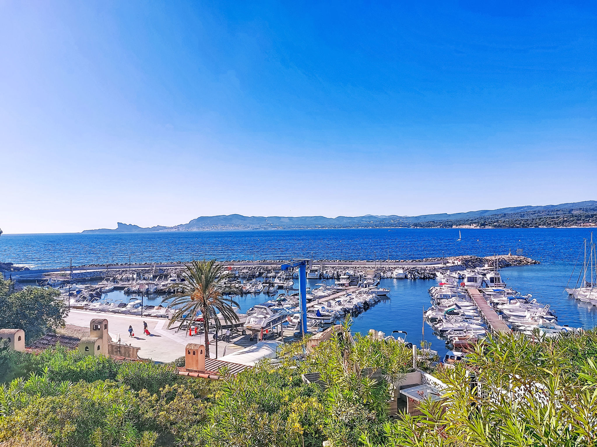 Château de la Madrague-Outside