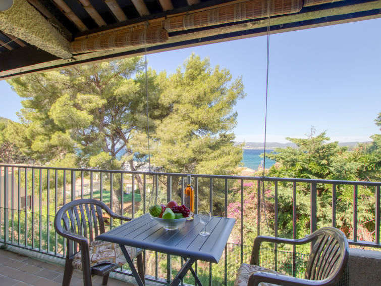4-persoons appartement met zeezicht in Saint Cyr sur Mer La Madrague · 35 m² in Saint Cyr sur Mer La Madrague
