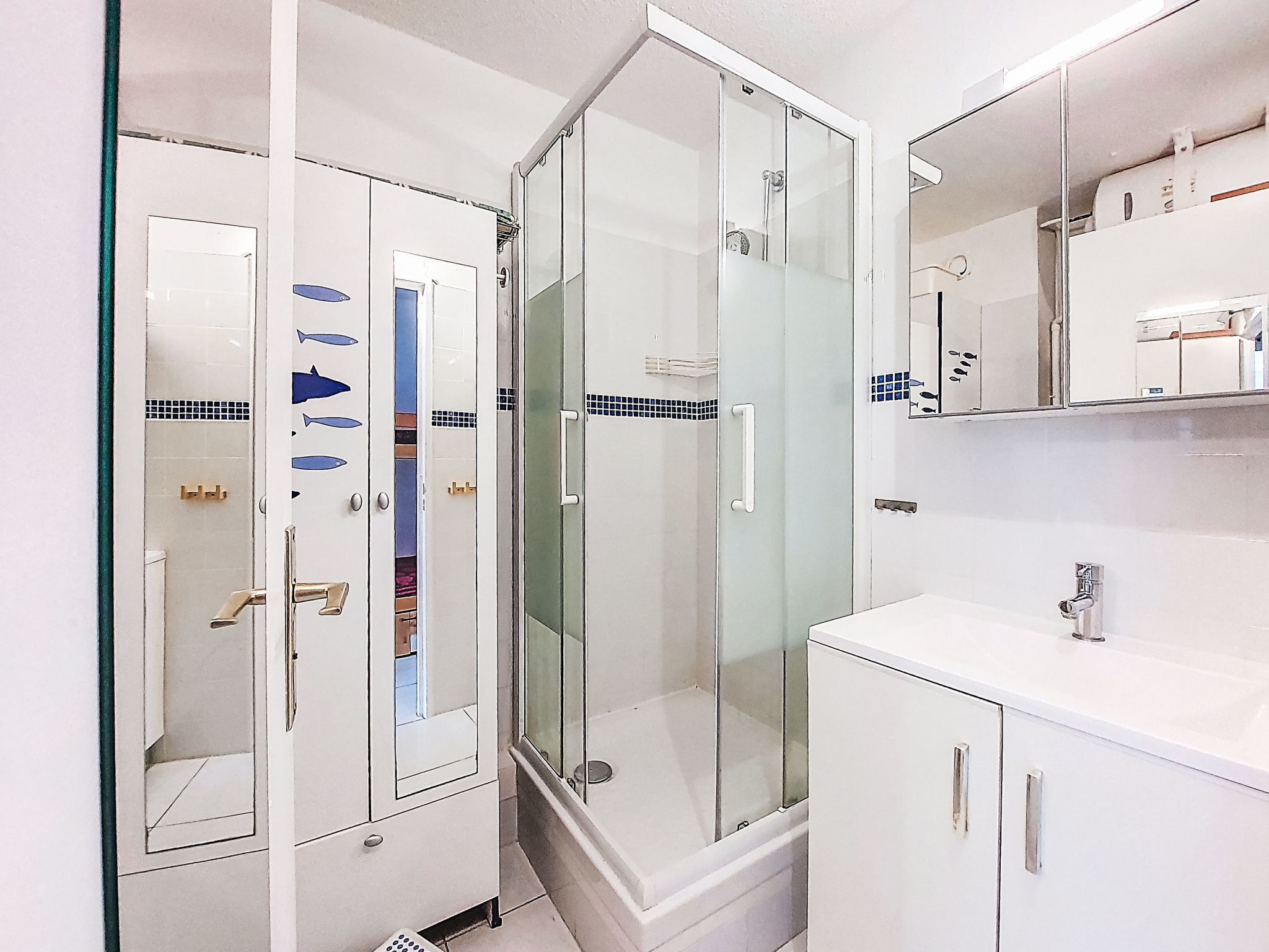 Les Aigues Marines-Binnen