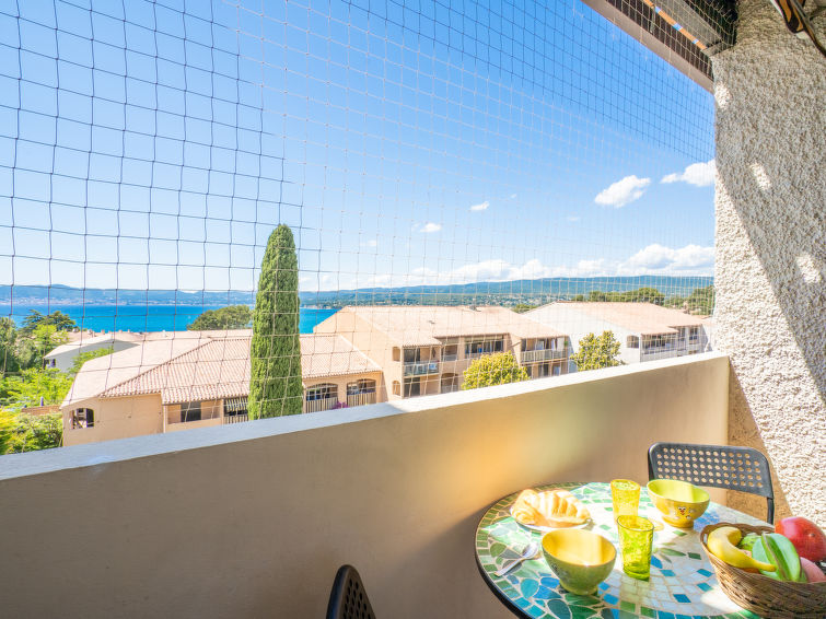 Search and Stay destination Saint-Cyr-sur-Mer, Provence-Alpes-Côte d'Azur - France from AU$ 144. Les Aigues Marines