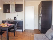 Les Aigues Marines: sfeervol appartement aan de Côte d'Azur, 600m van strand - thumbnail 3