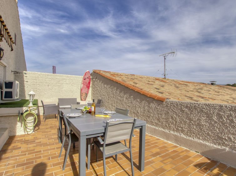 Search and Stay destination Saint-Cyr-sur-Mer, Provence-Alpes-Côte d'Azur - France from AU$ 131. Les Aigues Marines