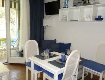 Zonnige studio op 400m van strand en jachthaven Saint Cyr sur Mer - thumbnail 6
