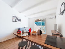 Zonnig studio-appartement op 400 meter van het strand in Saint Cyr sur Mer - thumbnail 6