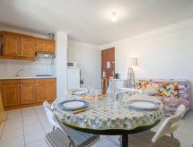 Knus appartement op 50 meter van het zandstrand in Les Lecques - thumbnail 2