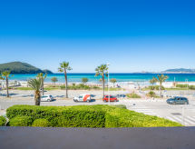 Knus appartement op 50 meter van het zandstrand in Les Lecques - thumbnail 4