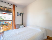 Knusse studio Le Weekend op 300m van het strand in Saint Cyr sur Mer - thumbnail 5