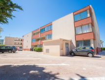 Appartement op 50 meter van het zandstrand in Les Lecques - thumbnail 5