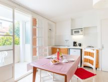 Knus appartement op 30 meter van het zandstrand van Les Lecques - thumbnail 5