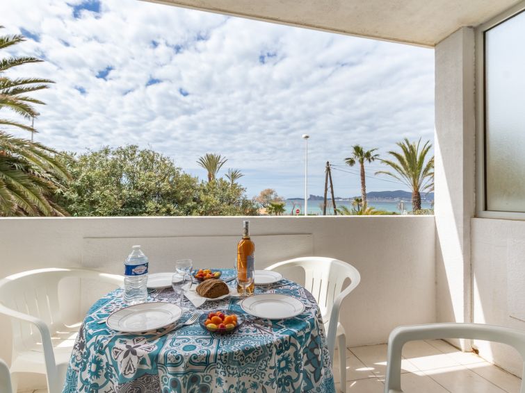 Super Plage Apartment in Saint Cyr sur mer Les Lecques