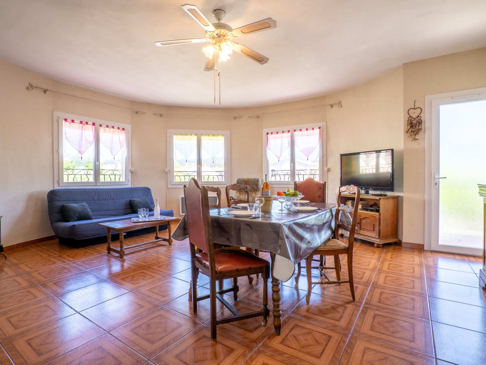 Ferienhaus in Saint Cyr sur mer Les Lecques (Frankreich) und 1 Hund erlaubt