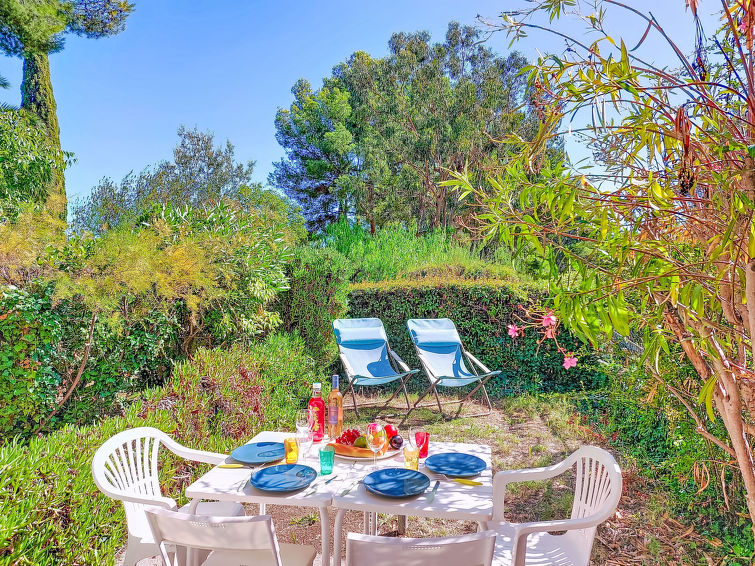 Ferienhaus mit umzäuntem Garten in Saint Cyr sur mer Les Lecques (Frankreich) und 1 Hund erlaubt