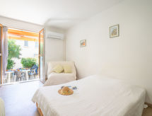 Knus appartement op 150 meter van het strand in Les Lecques - thumbnail 4
