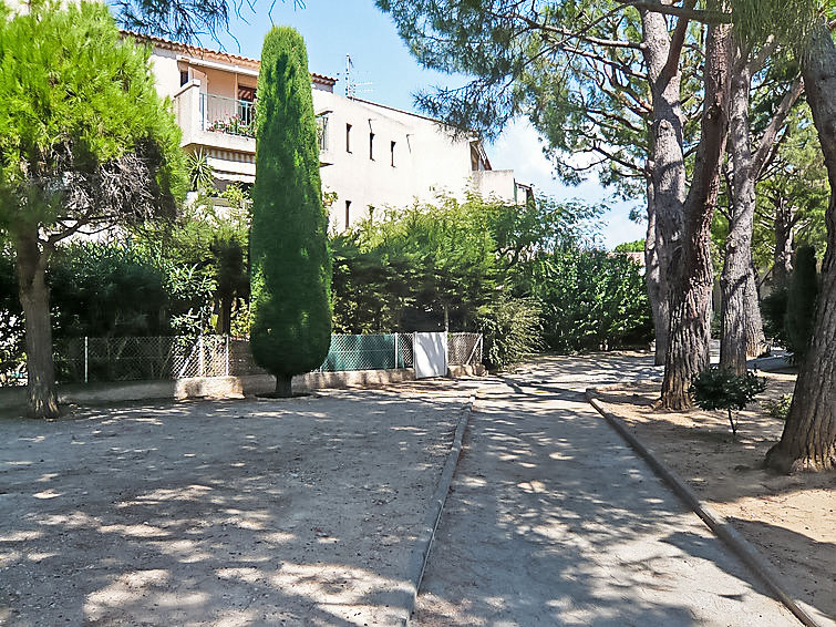 Search and Stay, undefined in undefined. Gallery position 3