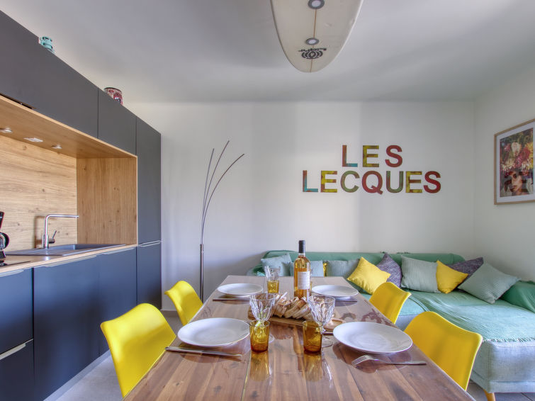 Search and Stay destination Saint-Cyr-sur-Mer, Provence-Alpes-Côte d'Azur - France from AU$ 198. Provence Parc