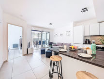 Licht appartement op 700 meter van zandstrand Les Lecques - thumbnail 6