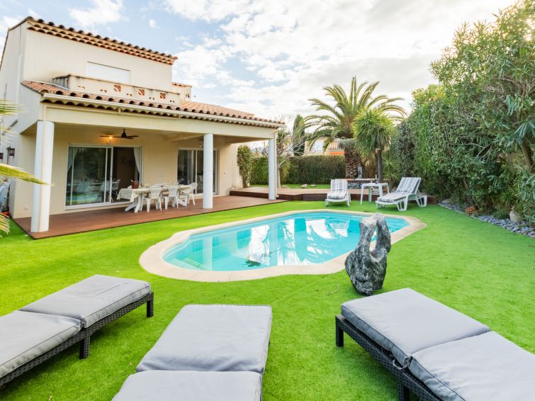 Search and Stay destination Saint-Cyr-sur-Mer, Provence-Alpes-Côte d'Azur - France from AU$ 537. L'Italienne