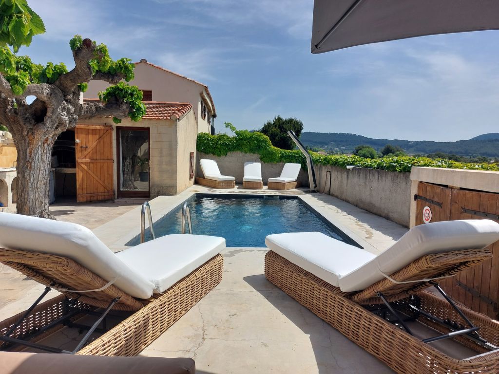 La Bastide Neuve — Pool Outdoor