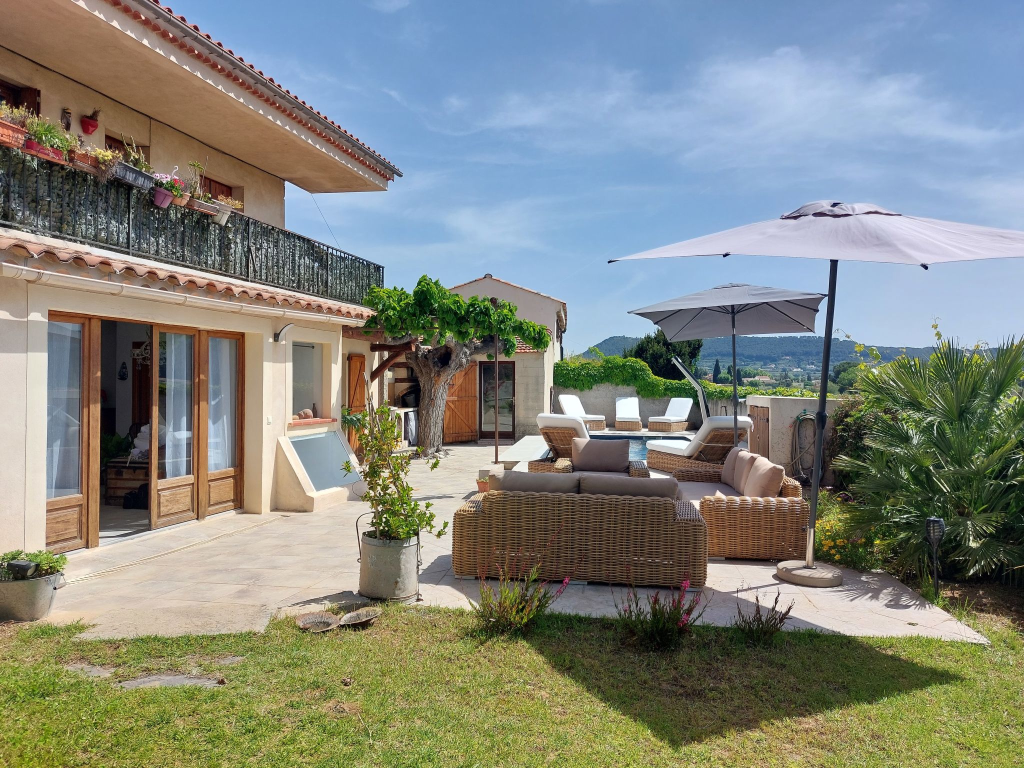 La Bastide Neuve-Buiten