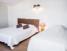 Appartement op 30 meter van het strand in Six Fours - thumbnail 4