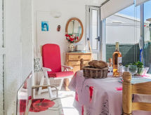 Knus appartement op 400 meter van het strand in Six Fours - thumbnail 3