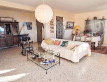 Licht appartement op 400 meter van het strand van Six-Fours - thumbnail 5